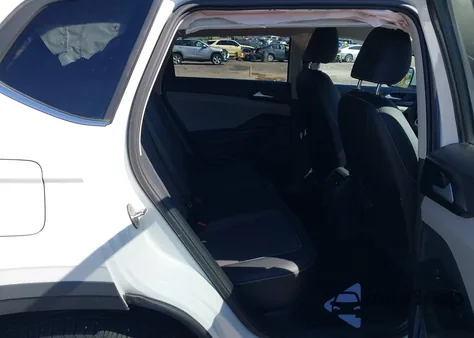 2022 Volkswagen Taos 1.5T Se из США, поврежденный, VIN 3VVWX7B24NM041444